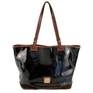 EUC Dooney & Bourke Patent Leather Handbag